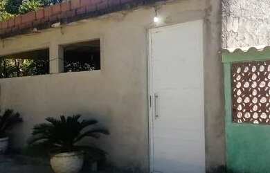 Imagem: A casa possui 1 Dormitório, 2 Banheiros e está localizado