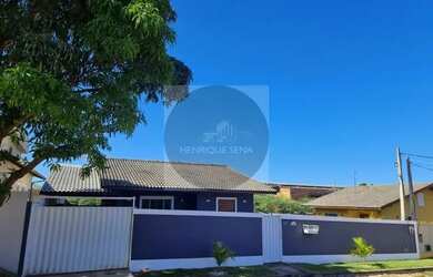 Imagem: A casa possui 2 Dormitórios, 1 Banheiro, 4 Vagas na garagem