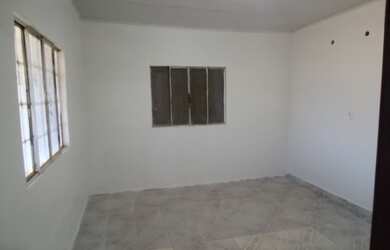 Imagem: A casa possui 3 Dormitórios, 2 Banheiros, 3 Vagas na garagem