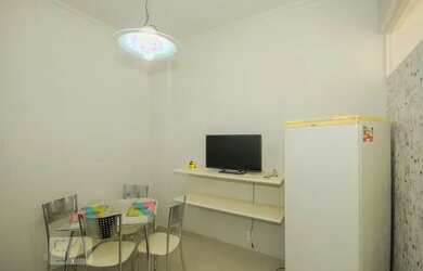 Imagem: O apartamento para alugar possui 1 Dormitório, 1 Banheiro e