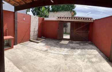 Imagem: A casa possui 2 Dormitórios, 2 Banheiros e está localizado