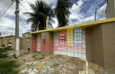 Imagem: A casa possui 5 Dormitórios, 5 Banheiros, 4 Vagas na garagem