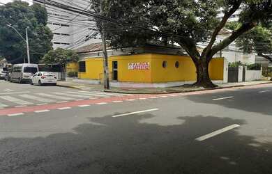 Imagem: O depósito possui 5 Vagas na garagem e 150m² de Área e está