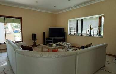 Imagem 11: Casa de condomínio. Piscina, Churrasqueira, Lareirae5 Banheiros