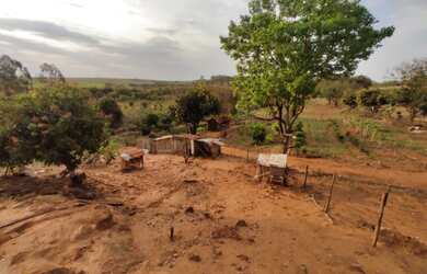 Imagem 9: Arrenda-se sítio em Bernardino De Campos com 7,197492 hectares, ROD....
