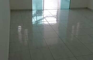 Imagem: A casa possui 2 Dormitórios, 1 Banheiro, 1 Vaga na garagem