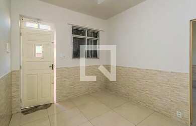 Imagem: A casa possui 1 Dormitório, 1 Banheiro, 50m² de Área e está