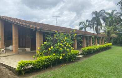 Imagem 10: Condomínio fechado. Piscina, Churrasqueira, 5.000m² de Áreae3 Banheiros