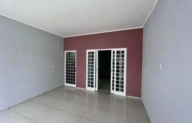 Imagem: O apartamento possui 4 Dormitórios, 4 Banheiros, 2 Vagas na