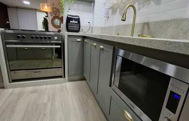 Imagem 8: Gonzaga- Frente, 3 dormitórios AE, 3 suites, dep empregada, garagem