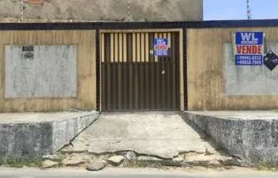 Imagem: A casa possui 4 Dormitórios, 3 Banheiros, 1 Vaga na garagem