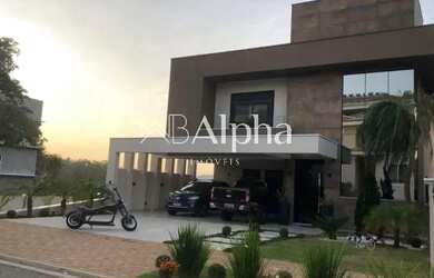 Imagem: A casa em condomínio possui 3 Dormitórios, 4 Banheiros, 4