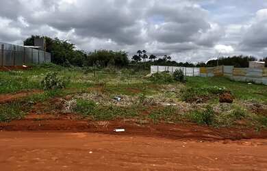 Imagem: O terreno possui 300m² de Área e está localizado em Recanto