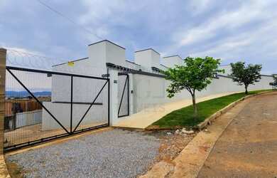 Imagem: A casa em condomínio possui 1 Dormitório, 1 Banheiro, 1 Vaga