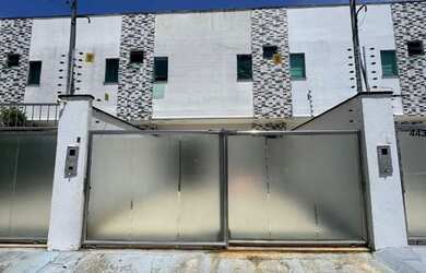 Imagem: A casa em condomínio possui 2 Dormitórios, 3 Banheiros, 2