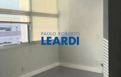 Imagem: O depósito possui 1 Vaga na garagem e 42m² de Área e está