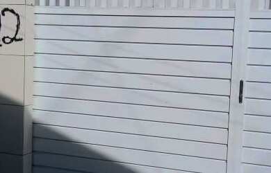 Imagem: A casa possui 3 Dormitórios, 2 Banheiros e está localizado