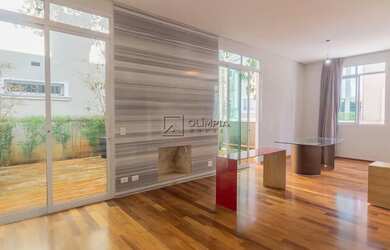 Imagem: A casa em condomínio possui 4 Dormitórios, 5 Banheiros, 4