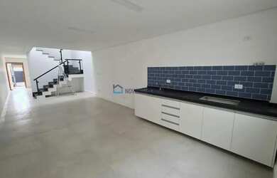 Imagem: A casa possui 3 Dormitórios, 3 Banheiros, 2 Vagas na garagem