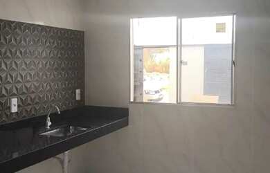 Imagem: A casa possui 2 Dormitórios, 1 Banheiro e Imóvel novo e está