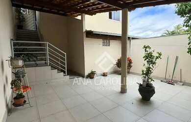 Imagem 3: Casa em Montes Claros. Varanda, Guarda roupa, 360m² de Áreae1 Vaga na...