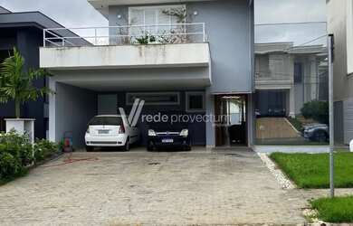 Imagem: A casa em condomínio possui 3 Dormitórios, 4 Banheiros, 4