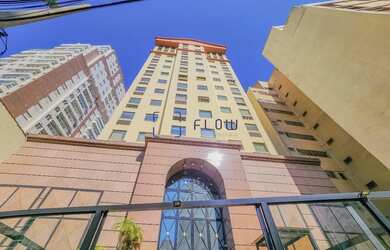 Imagem: O depósito possui 2 Vagas na garagem e 56m² de Área e está