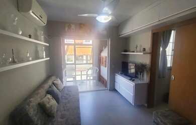 Imagem: O apartamento possui 1 Dormitório, 1 Banheiro, 1 Vaga na garagem