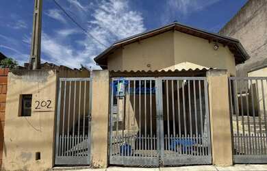 Imagem: A casa possui 2 Dormitórios, 1 Banheiro, 65m² de Área e