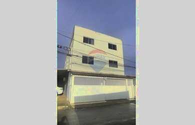 Imagem: A casa possui 5 Dormitórios, 3 Banheiros, 380m² de Área e