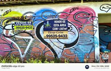 Imagem: A casa possui 3 Dormitórios, 2 Banheiros, 5 Vagas na garagem