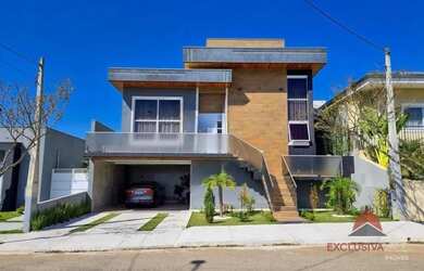 Imagem: A casa em condomínio possui 3 Dormitórios, 4 Banheiros, 4