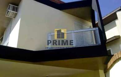 Imagem: A casa possui 3 Dormitórios, 3 Banheiros, 2 Vagas na garagem