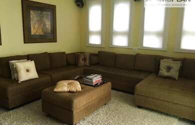 Imagem: A casa em condomínio possui 4 Dormitórios, 4 Banheiros, 4