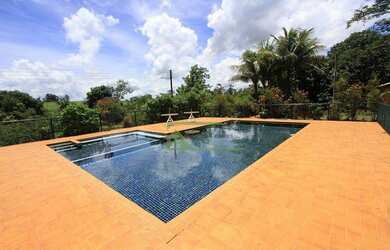 Imagem: A fazenda possui 800m² de Área e está localizado em Cesário