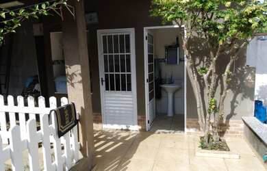 Imagem 6: Casa fundo para o lago do moinho 3 dorms 1 suíte 185m² cinco vagas