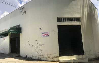 Imagem: O depósito possui 5 Vagas na garagem, 115m² de Área e está
