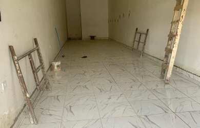 Imagem 2: Salão de 90 m² com banheiro para locação na Avenida Miguel Badra - Suzano