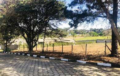 Imagem: O terreno possui 1850m² de Área e está localizado em Bragança