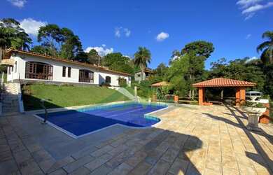 Imagem: A chácara possui 10.000m² de Área e está localizado em