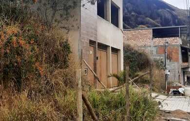 Imagem: O terreno possui 240m² de Área e está localizado em Centro