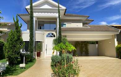 Imagem: A casa em condomínio possui 3 Dormitórios, 5 Banheiros, 5