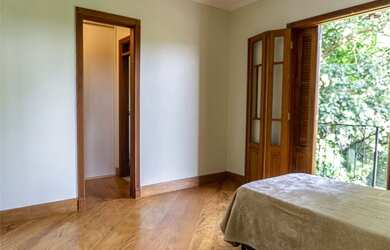 Imagem 6: Casa de condomínio para venda tem 361 metros quadrados!