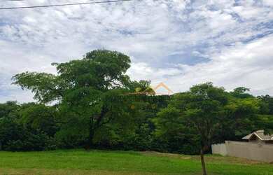 Imagem: O terreno possui 988m² de Área e está localizado em Itapecerica