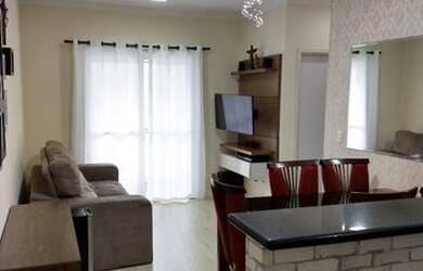 Imagem: O apartamento possui 2 Dormitórios, 1 Banheiro, 1 Vaga na garagem