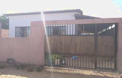 Imagem: A casa à venda possui 3 Dormitórios, 2 Banheiros, 2 Vagas