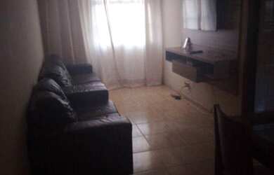 Imagem: O apartamento possui 2 Dormitórios, 1 Banheiro, 1 Vaga na garagem