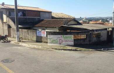 Imagem: A casa à venda possui 5 Dormitórios, 4 Banheiros, 4 Vagas