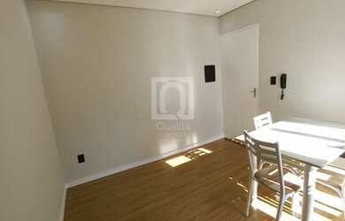 Imagem: O apartamento possui 2 Dormitórios, 1 Banheiro, 1 Vaga na garagem