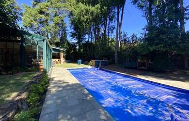 Imagem 2: SANTANA DE PARNAIBA - Casa Padrão - Alphaville